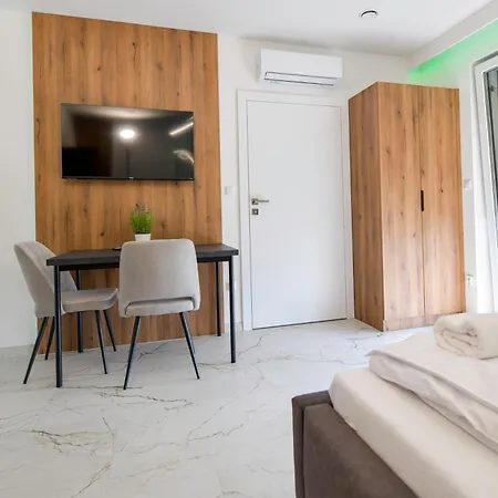 Sloneczne Wzgorze Apartment