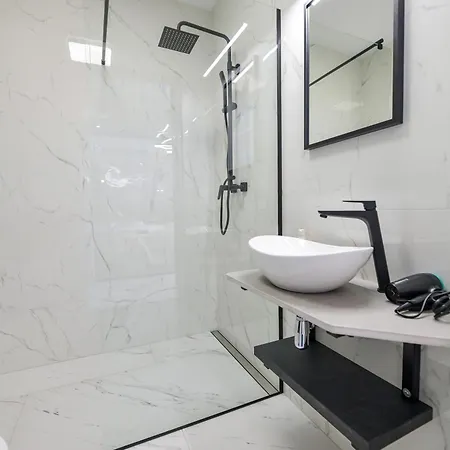 Sloneczne Wzgorze Apartment